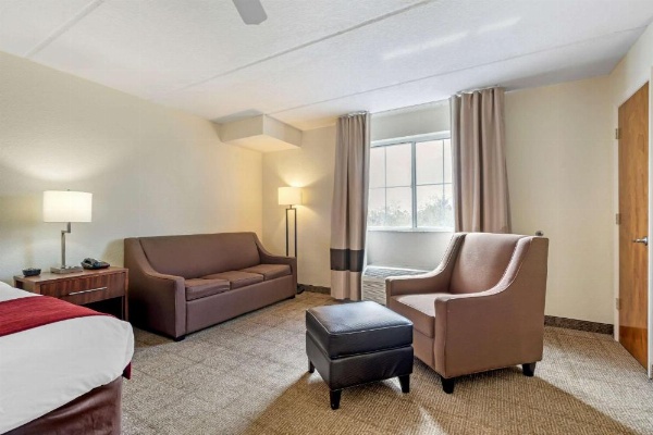 Comfort Inn Kissimmee image 14